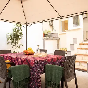 Lugar Especial, Gran Patio, Junto Al Ayuntamiento , Bilbao Spain